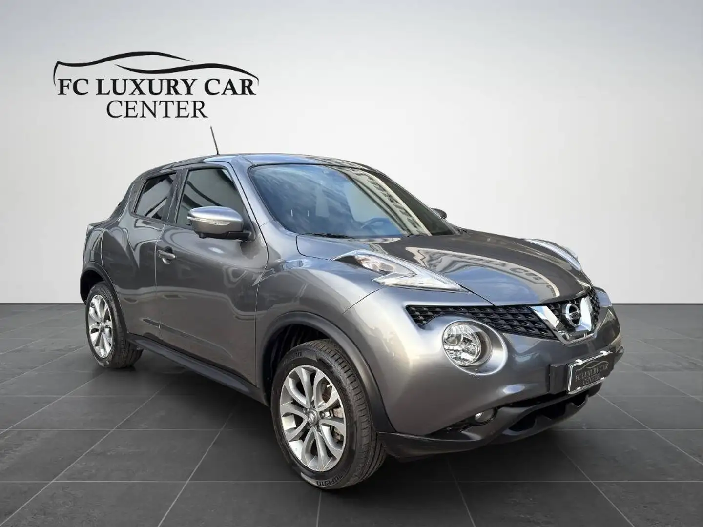 Nissan Juke 1.5 dci N-Connecta 110cv Gris - 1