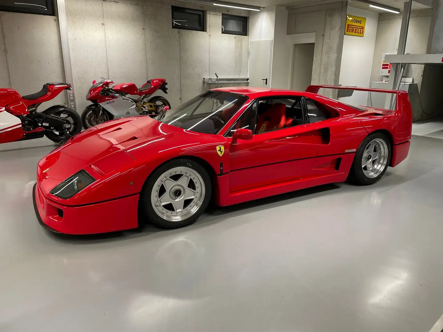 Ferrari F40 F40 in perfect Conditions, only 18000KM, on Stock! Rood - 2