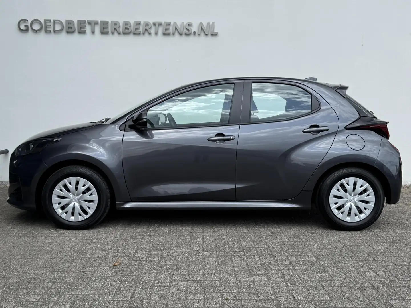 Toyota Yaris 1.5 Hybrid Active | Parkeercamera | Apple Carplay Gris - 2