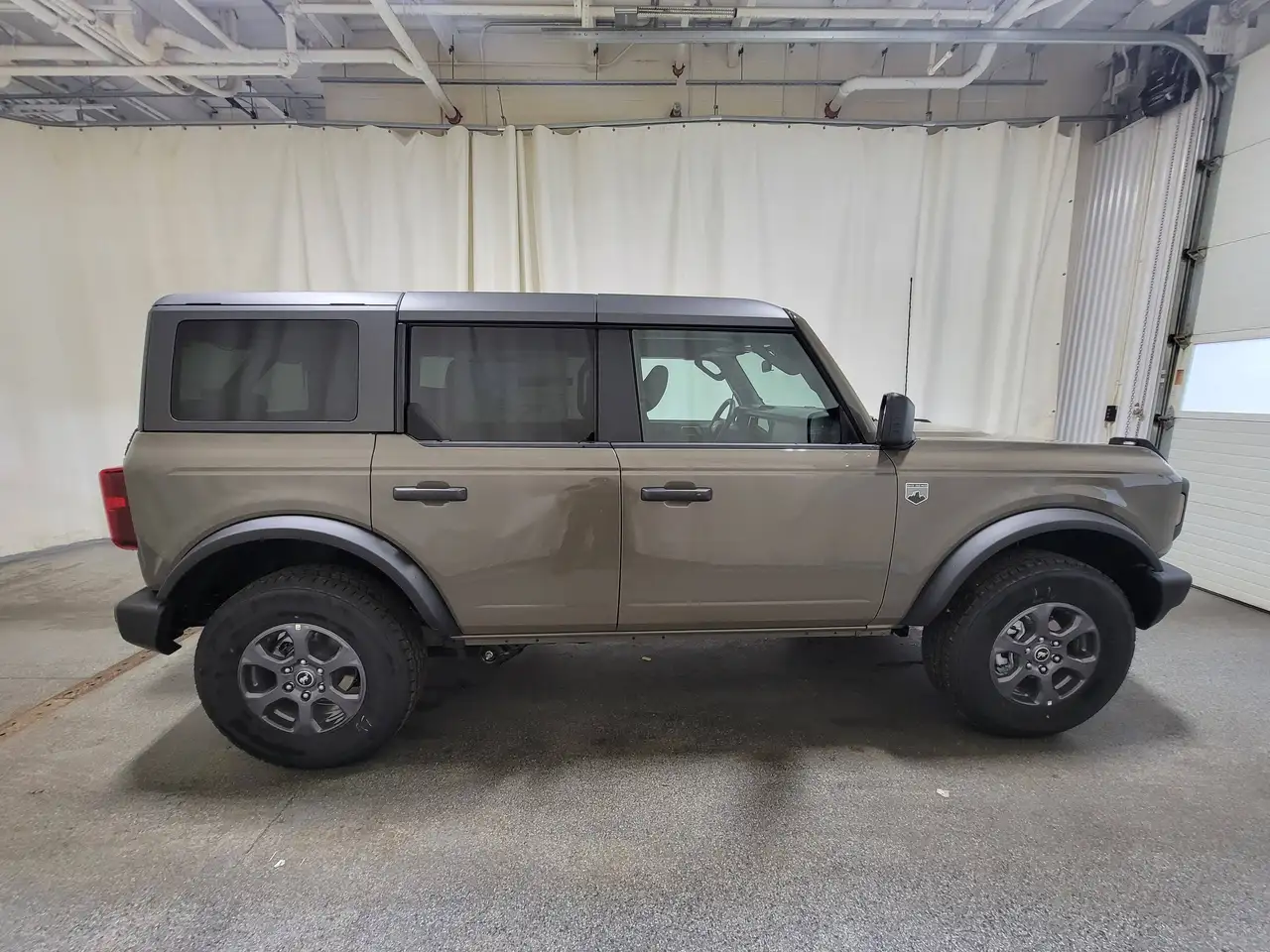 Ford Bronco снимка Ford Bronco