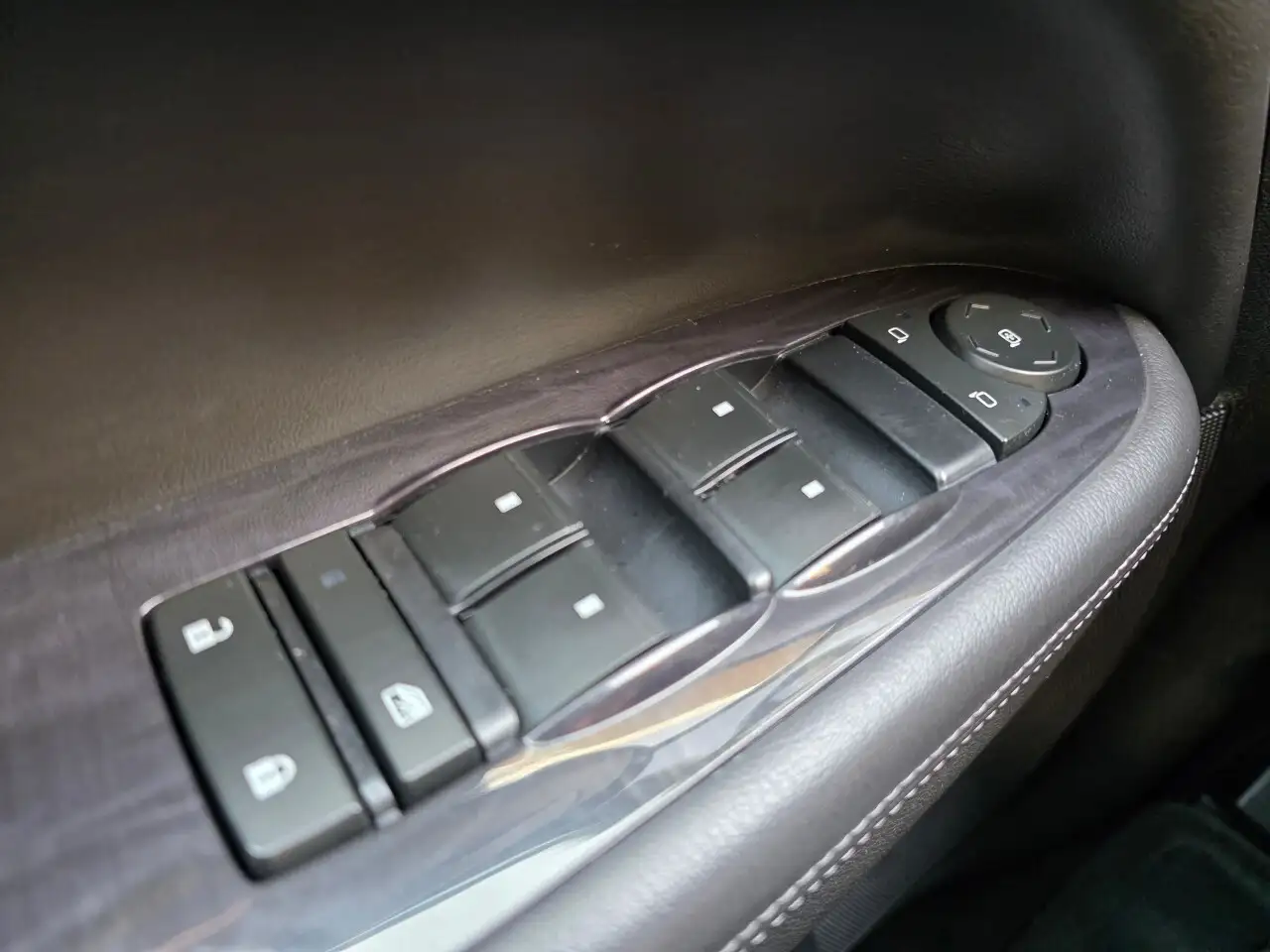 Buick Enclave photo Buick Enclave