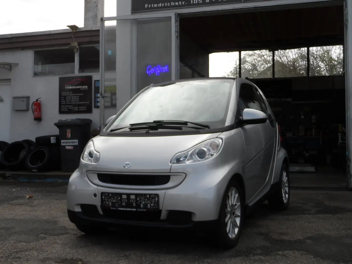 smart forTwo coupe softouch passion micro hybrid drive Silber - 2