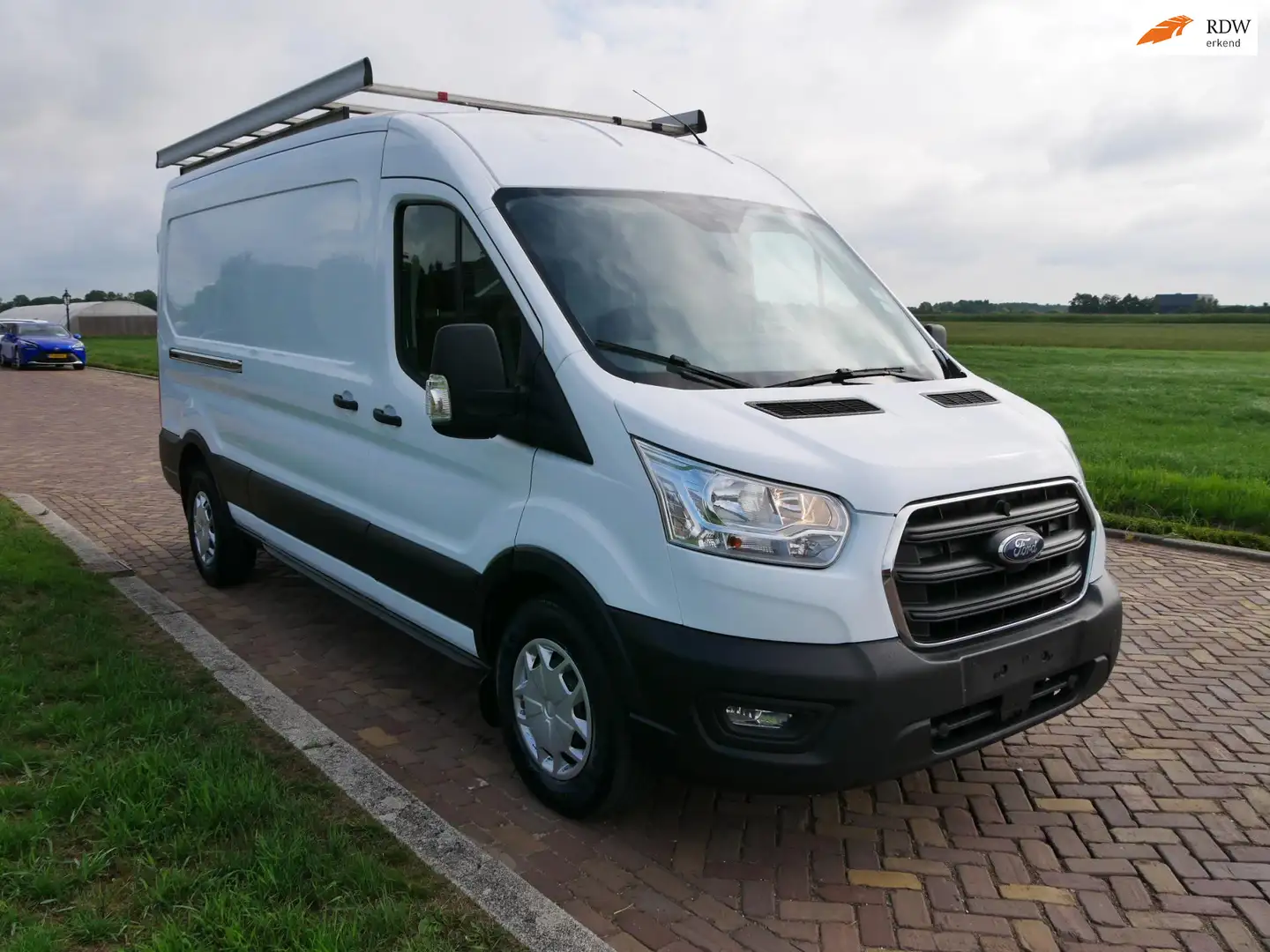 Ford Transit 350 2.0 TDCI L2H2 Trend 96kW AC PDC 3-SEATS ** 109 Wit - 1