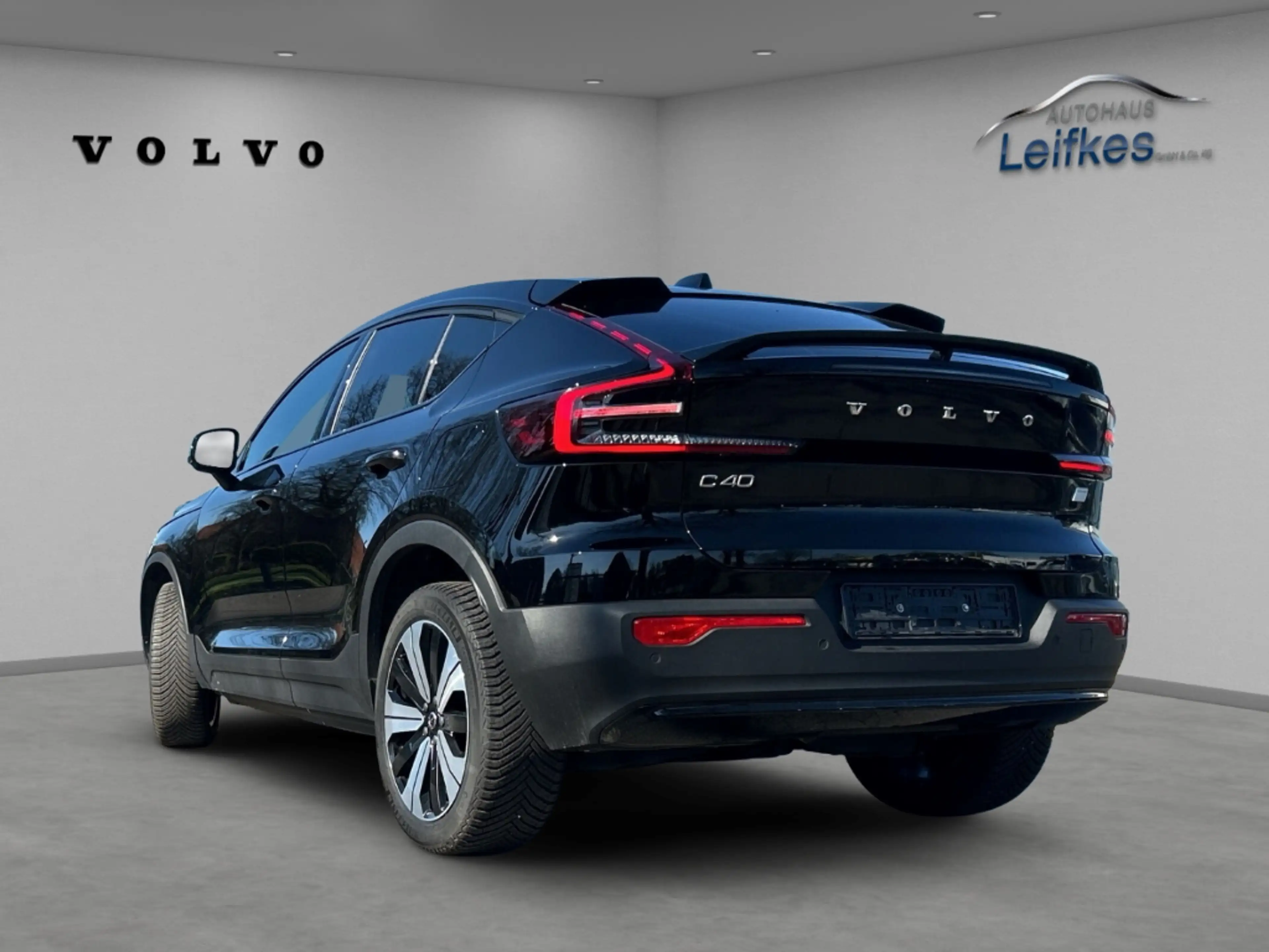Volvo C40 Single Motor Plus Recharge Pure Electric Winter-P — photo 3