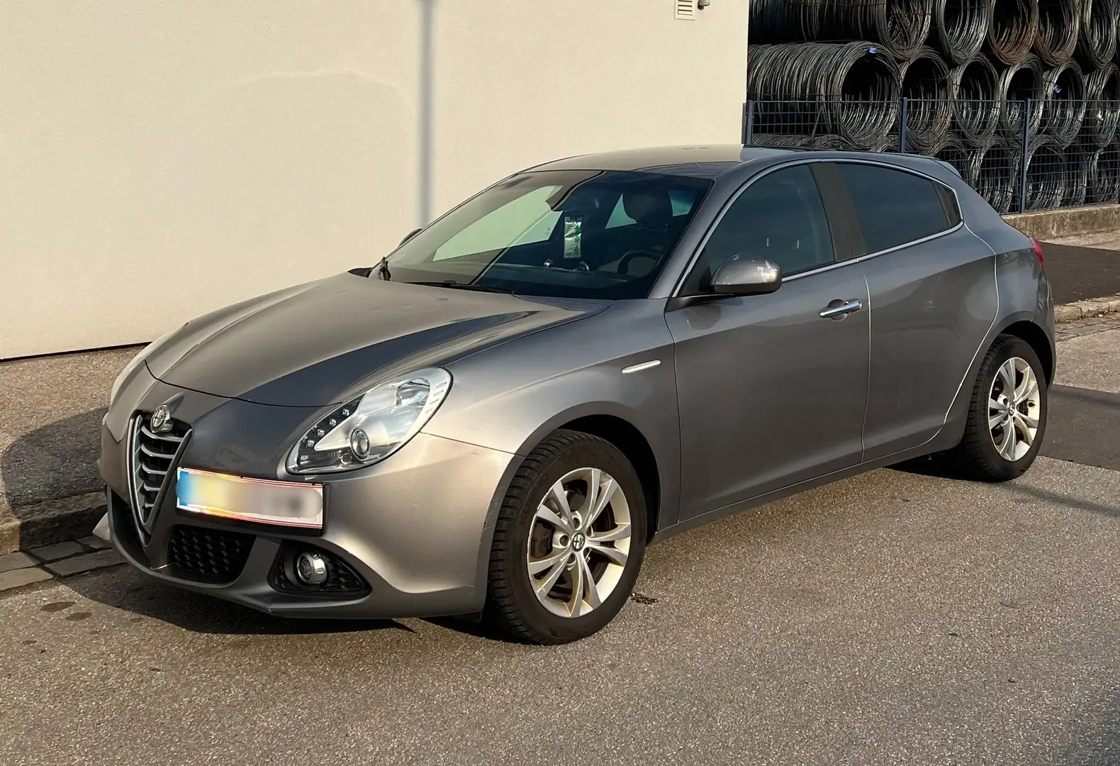 Alfa Romeo Giulietta Giulietta Distinctive 1,4 TB Distinctive Grau - 1
