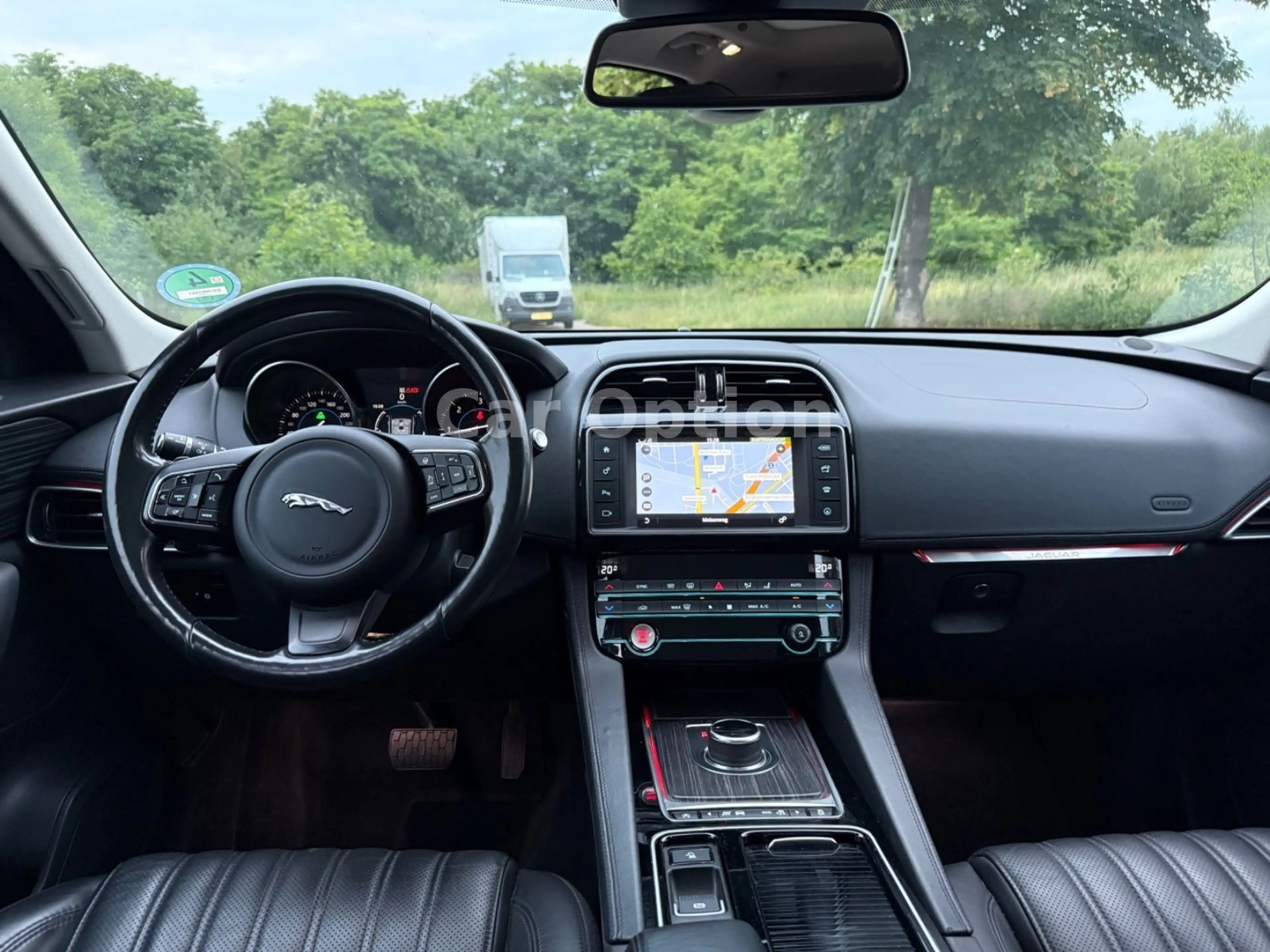 Jaguar F-Pace F-PACE Portfolio AWD/Steuerkette neu — photo 15