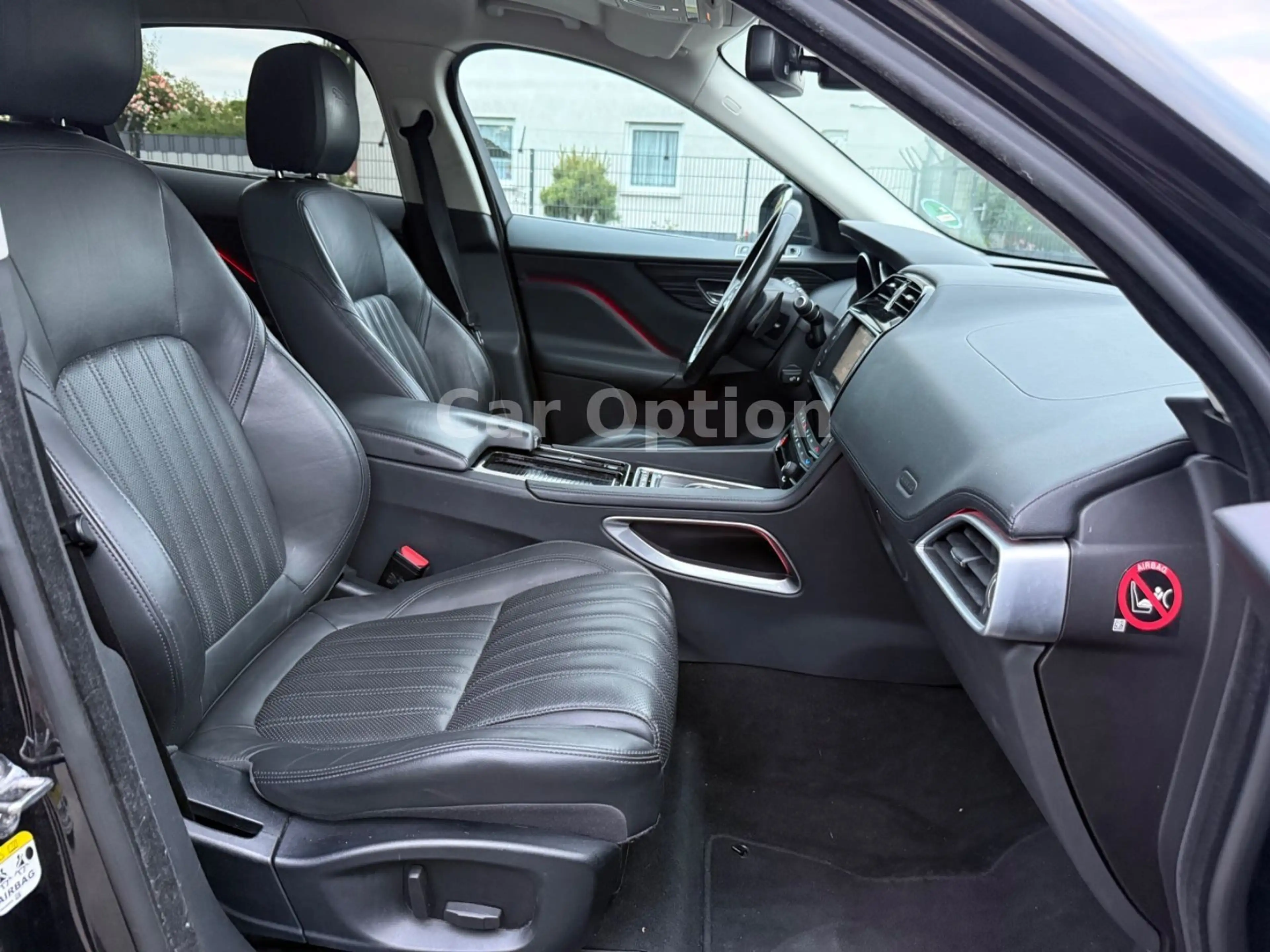 Jaguar F-Pace F-PACE Portfolio AWD/Steuerkette neu — photo 11