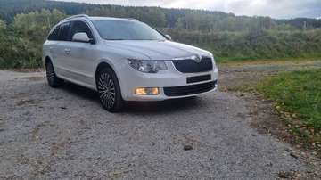 Combi 4x4 Elegance 2,0 TDI CR DPF