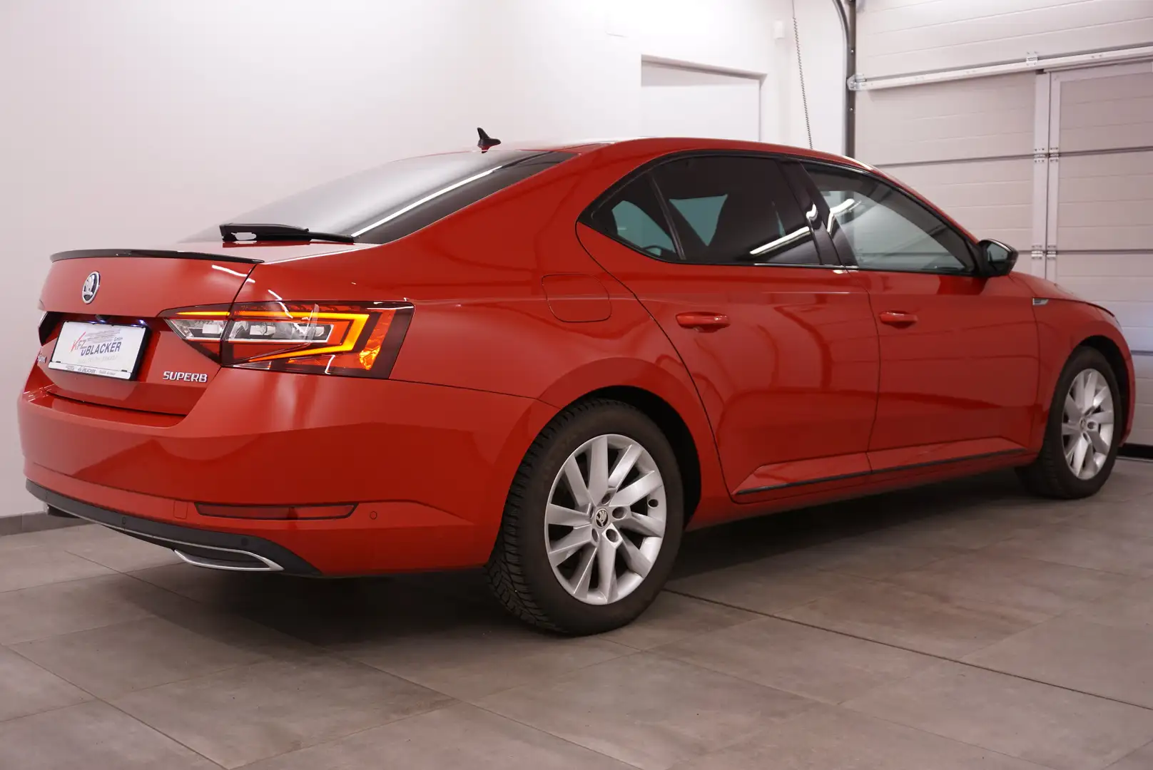 Skoda Superb Sportline Limousine // ACC // AHK // Teilleder Rot - 2