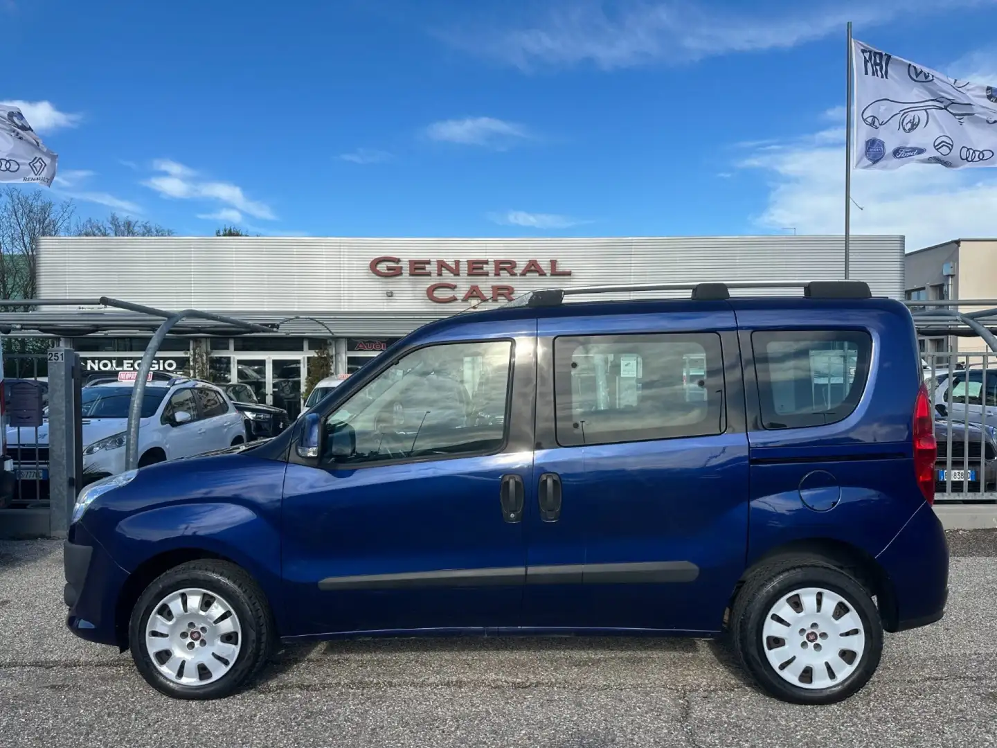 Fiat Doblo 1.4 GPL 95CV Blau - 1