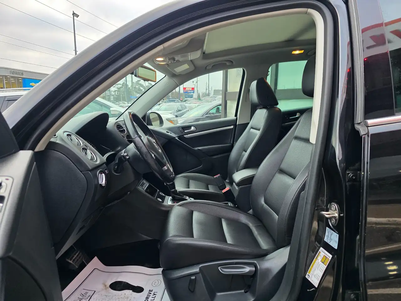 Volkswagen Tiguan снимка Volkswagen Tiguan