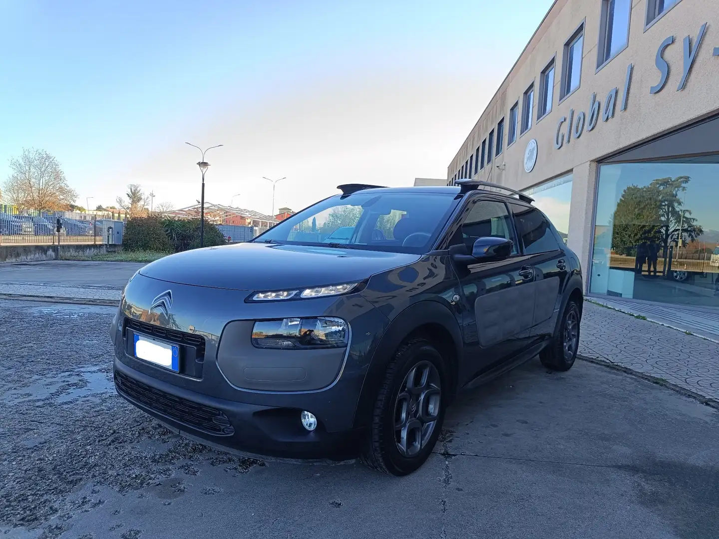 Citroen C4 Cactus 1.6 E-HDi 92 cv ETG6 automatica Grigio - 2