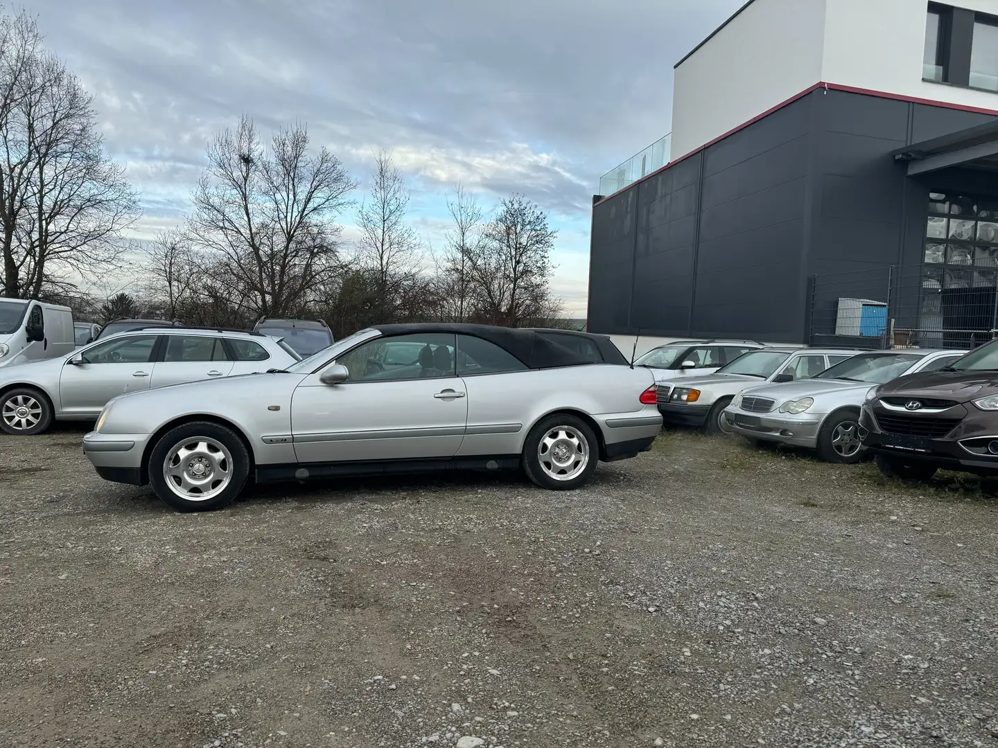 Mercedes-Benz CLK 220 gut zustad   1  HAND Argintiu - 2