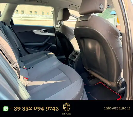 Audi A4 view 19