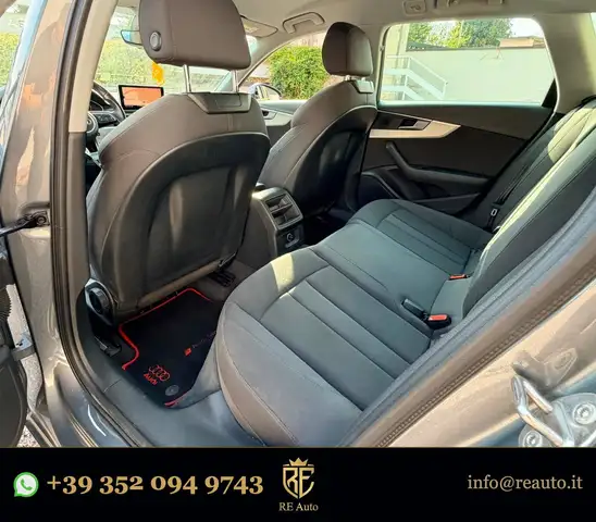 Audi A4 view 18