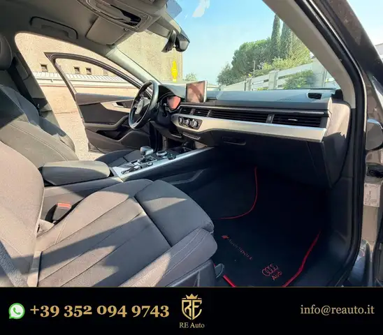 Audi A4 view 9