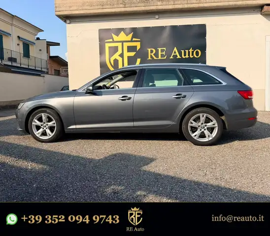 Audi A4 view 3