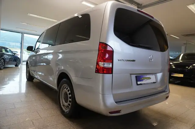 Mercedes-Benz Vito view 4