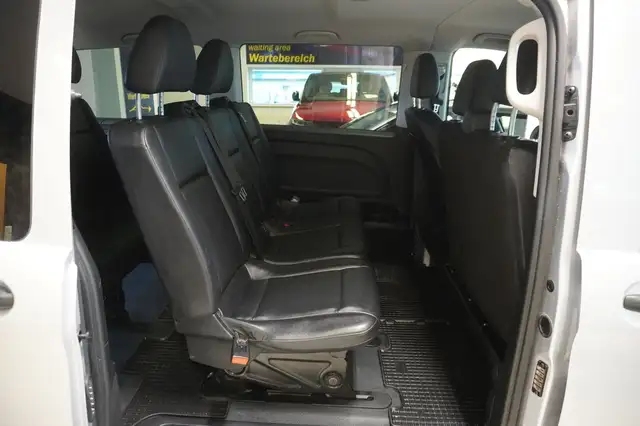 Mercedes-Benz Vito view 9