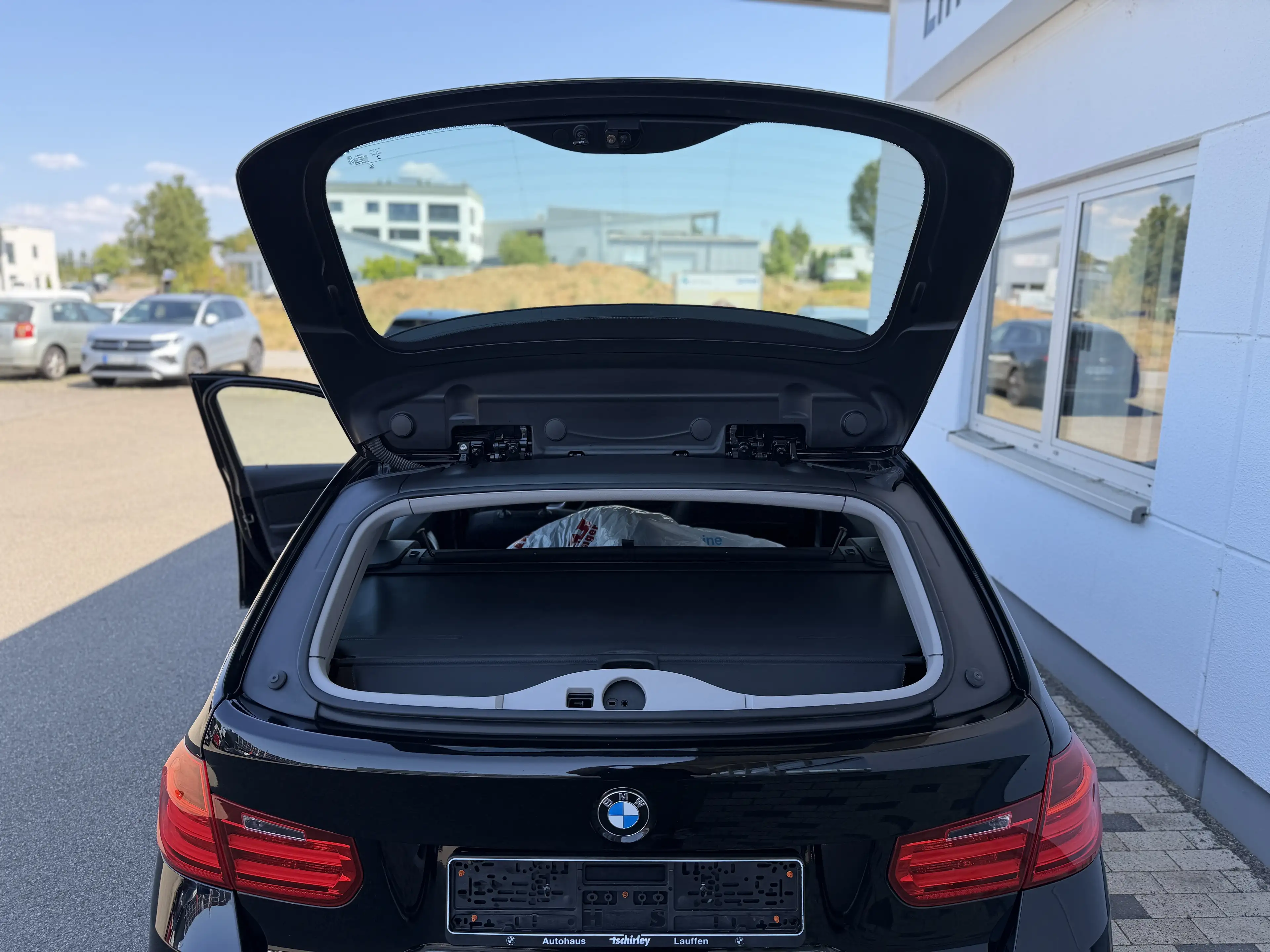 BMW 316 316 i Touring PDC/Sitzheizung/Lederlenkrad/Winterräder — photo 8