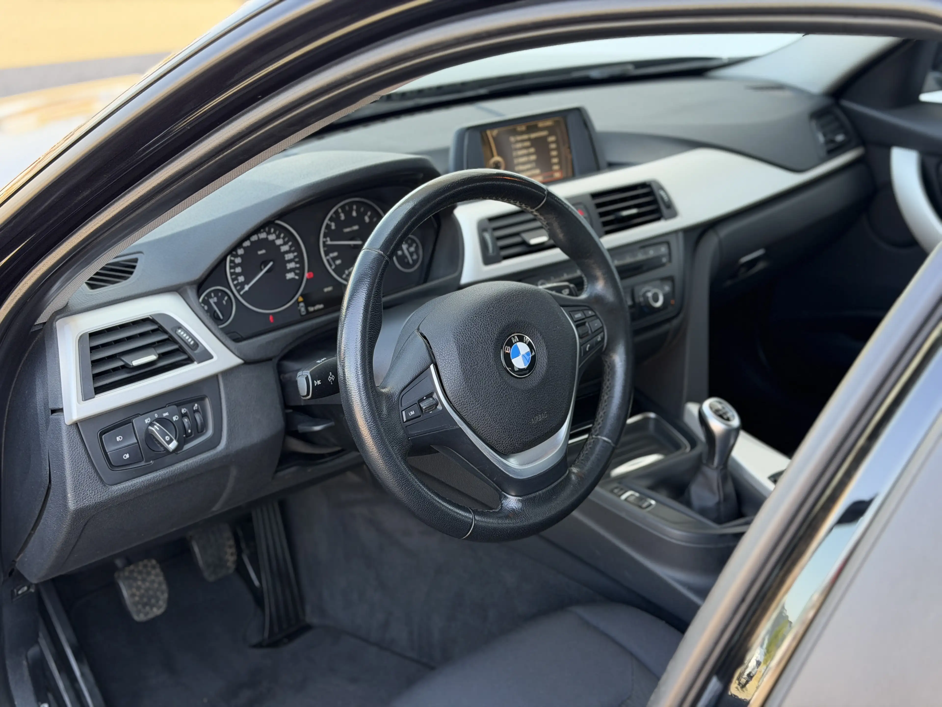 BMW 316 316 i Touring PDC/Sitzheizung/Lederlenkrad/Winterräder — photo 6