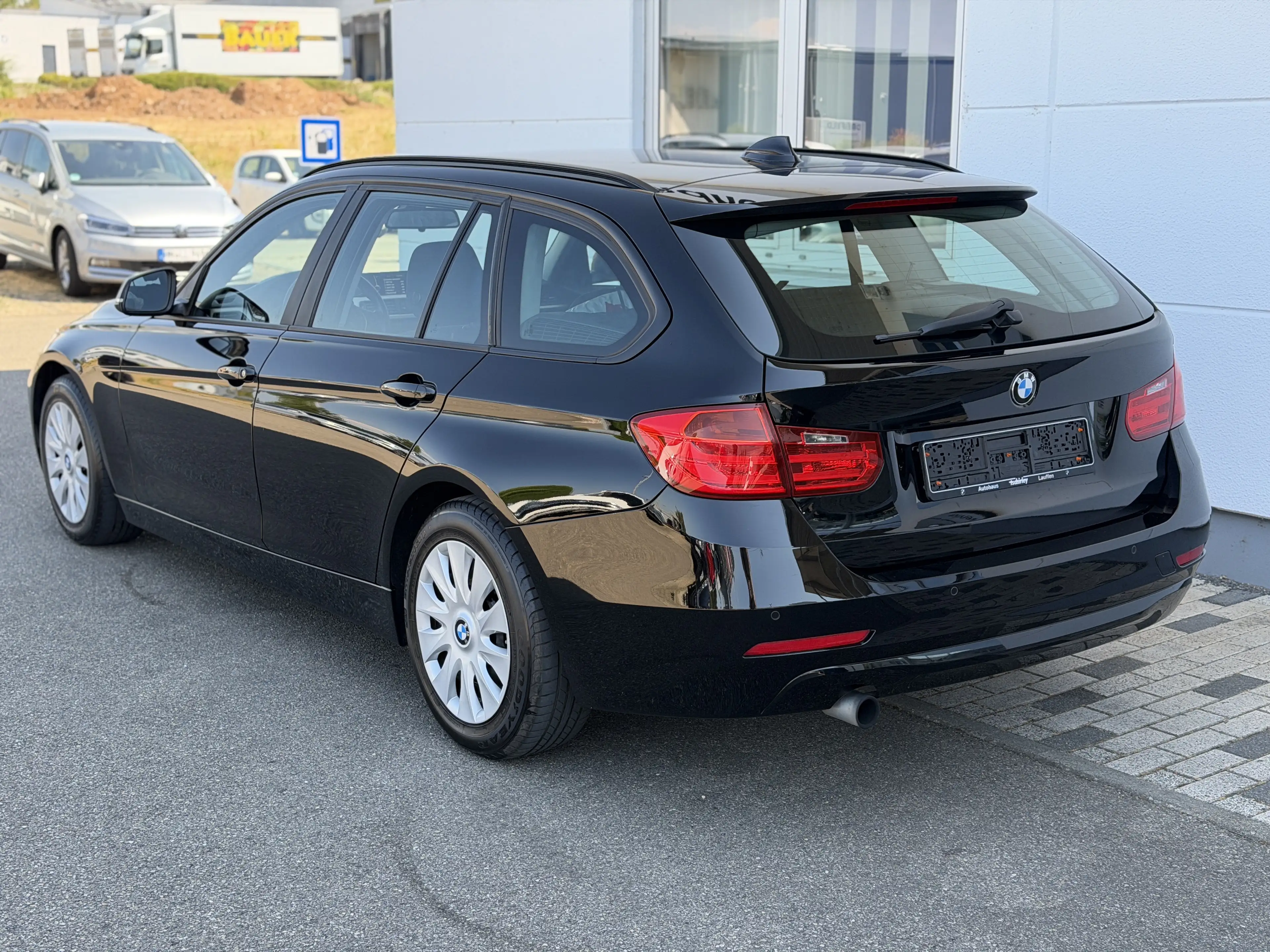 BMW 316 316 i Touring PDC/Sitzheizung/Lederlenkrad/Winterräder — photo 4