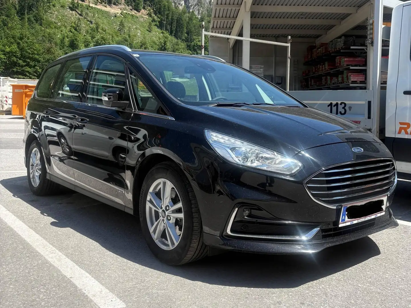 Ford Galaxy Galaxy 2,0 EcoBlue SCR Titanium Aut. Schwarz - 1