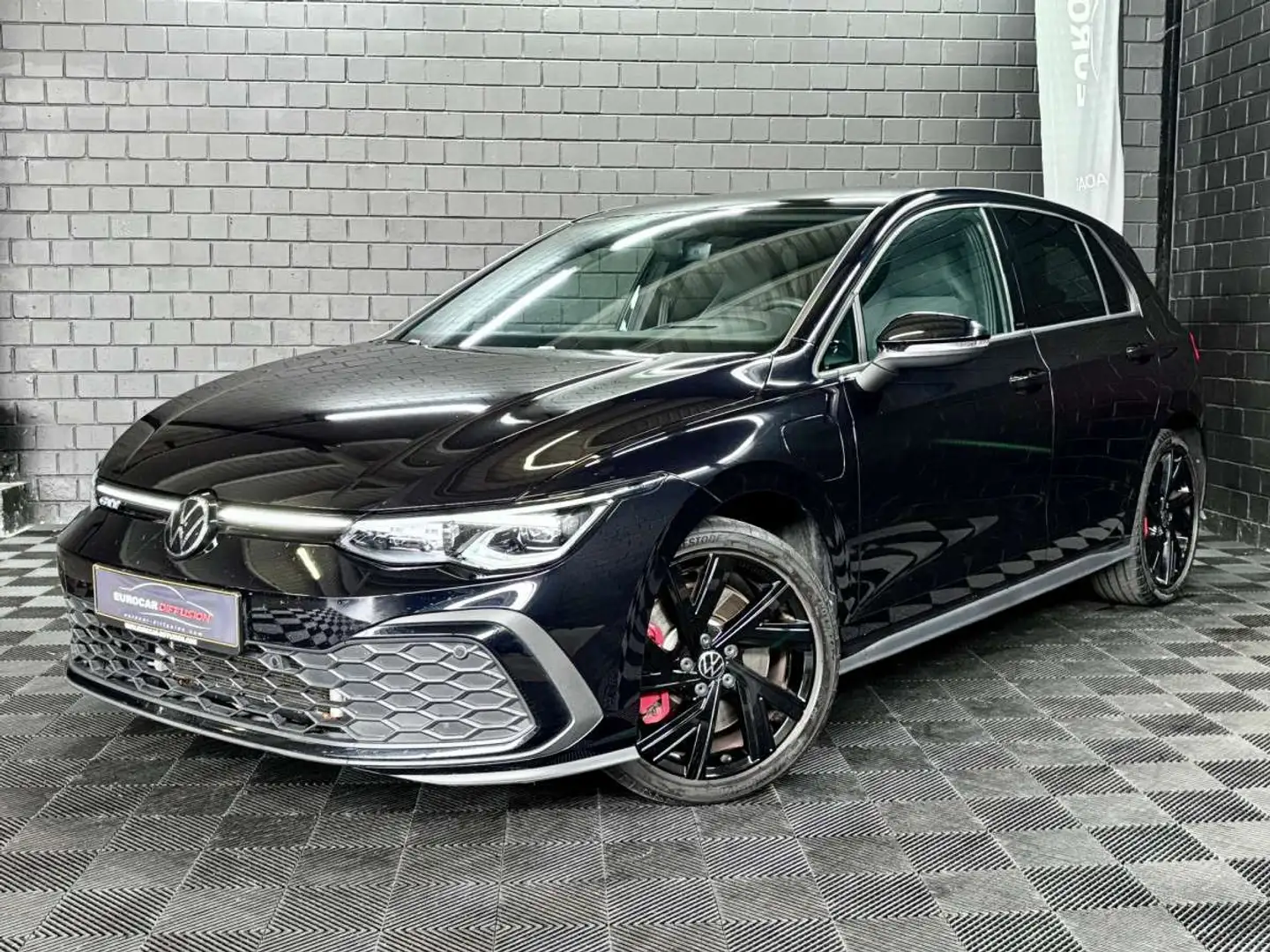 Volkswagen Golf GTE 1.4 TSI eHybrid 245 CV DSG6 *Matrix* *Caméra* Noir - 1