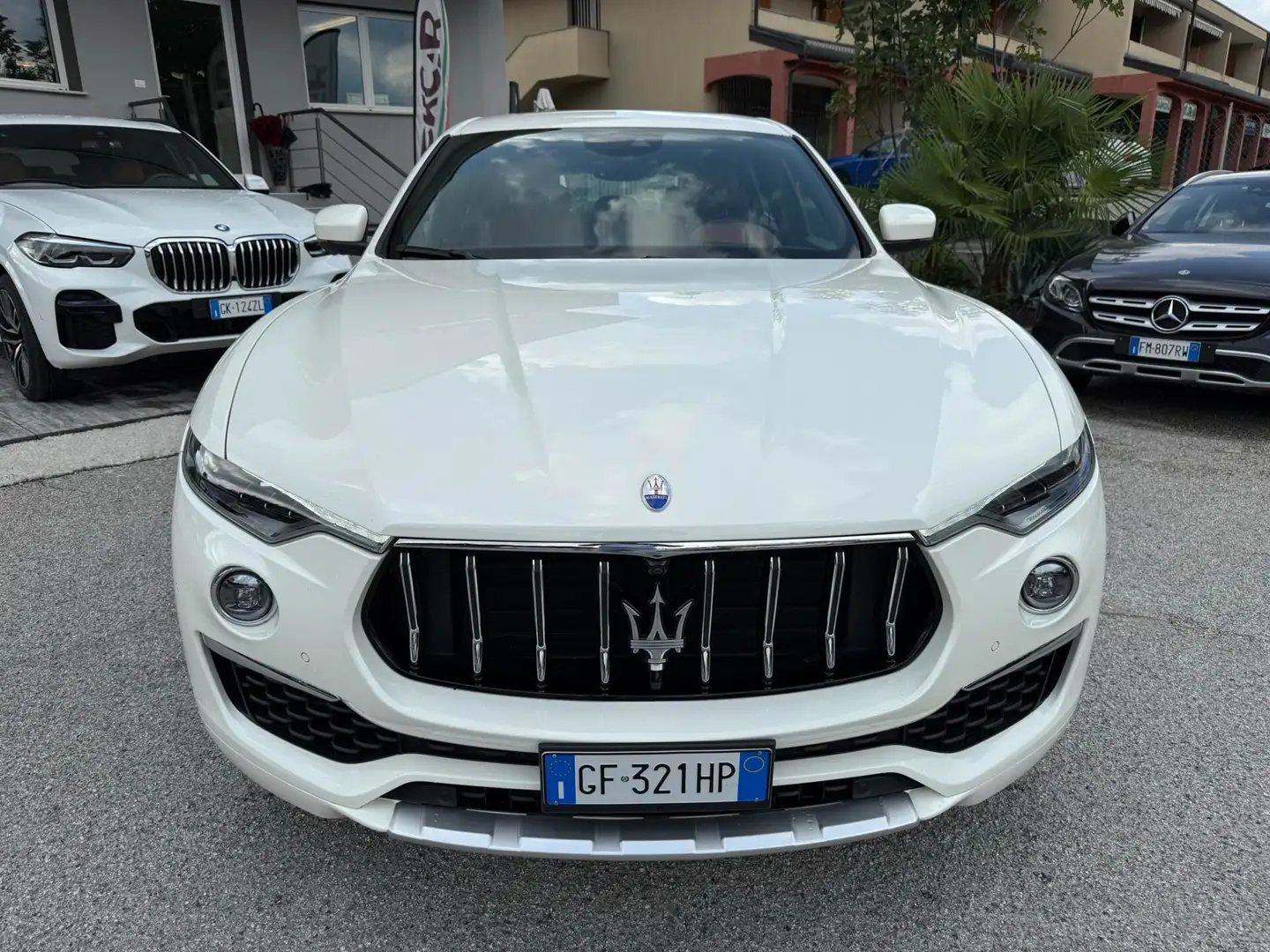 Maserati Levante V6 AWD Granlusso 350CV Full Optional Wit - 2