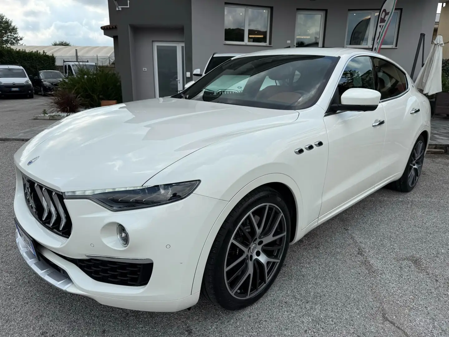 Maserati Levante V6 AWD Granlusso 350CV Full Optional Wit - 1