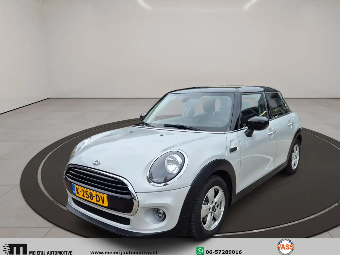 MINI Cooper Mini 1.5 Business Edition met Mini Next Garantie Silber - 1