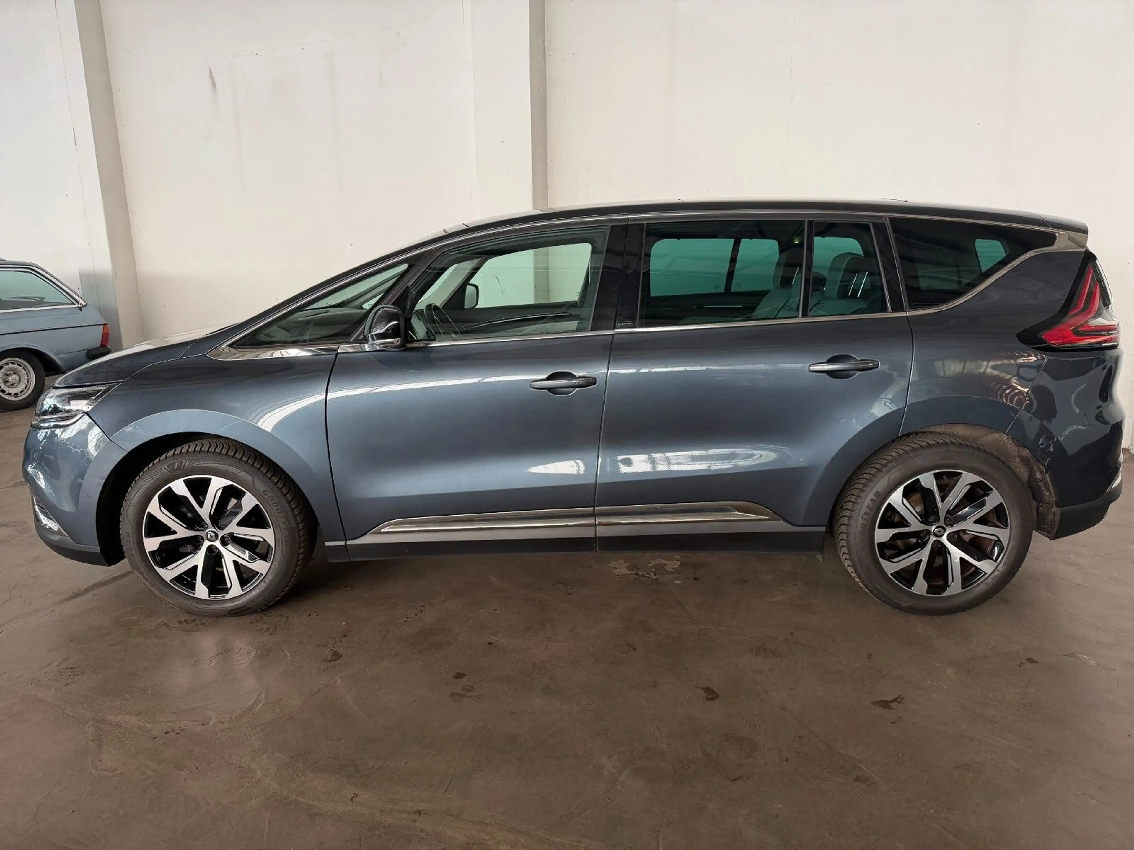 Renault Espace V Elysée 1.8 TCe 225 — photo 3