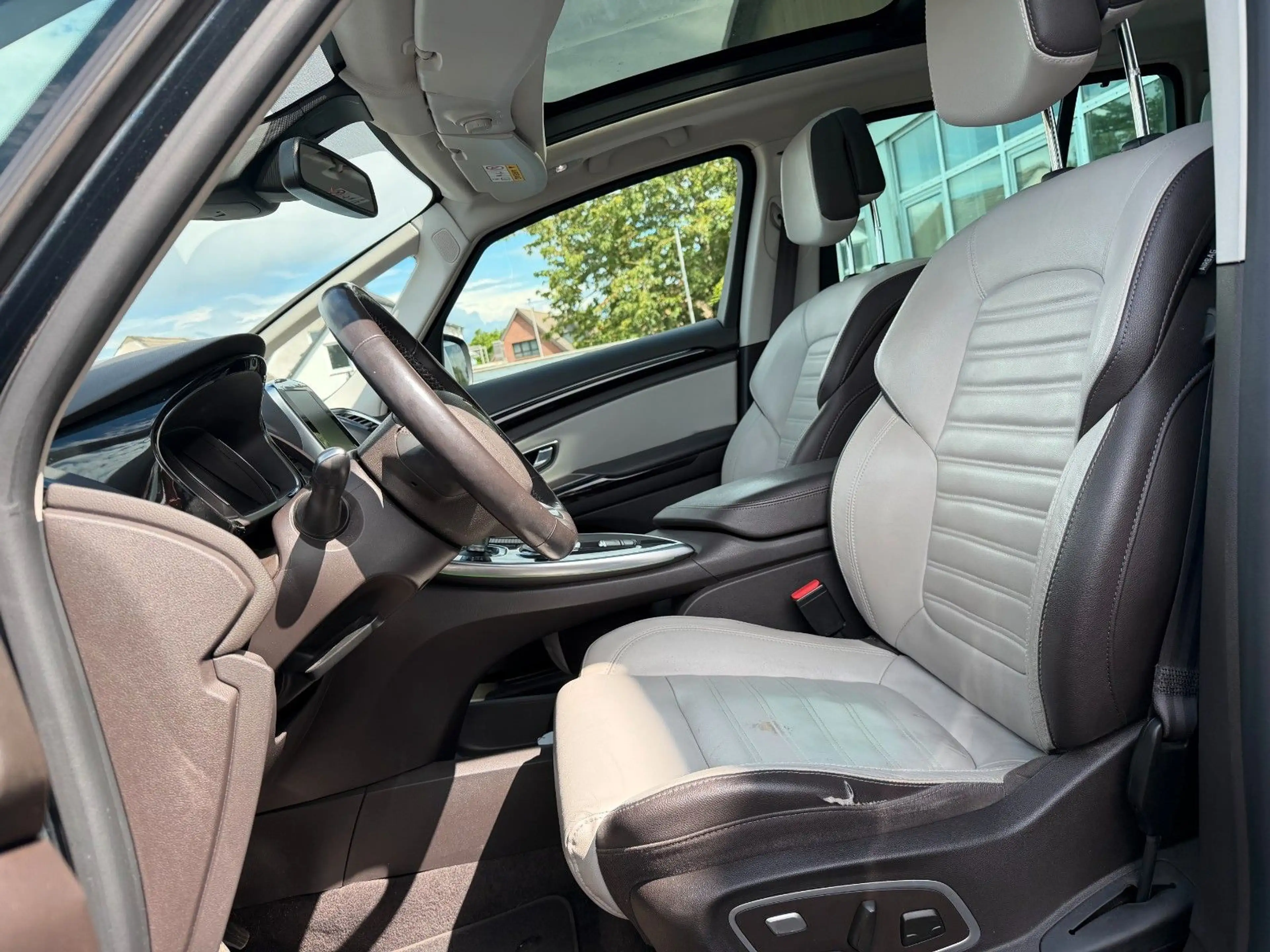 Renault Espace V Elysée 1.8 TCe 225 — photo 15