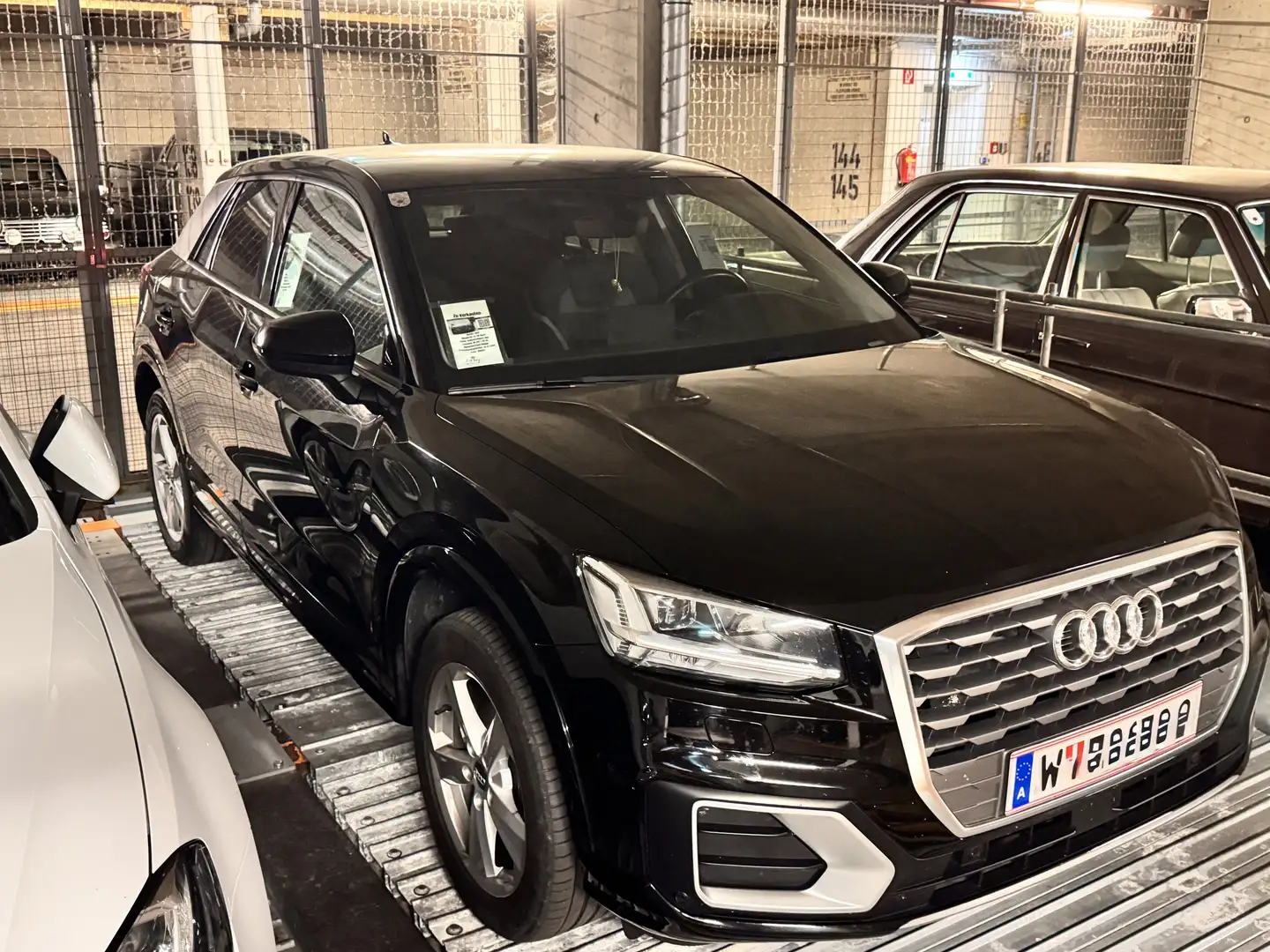 Audi Q2 Q2 1,6 TDI Sport Sport Schwarz - 1
