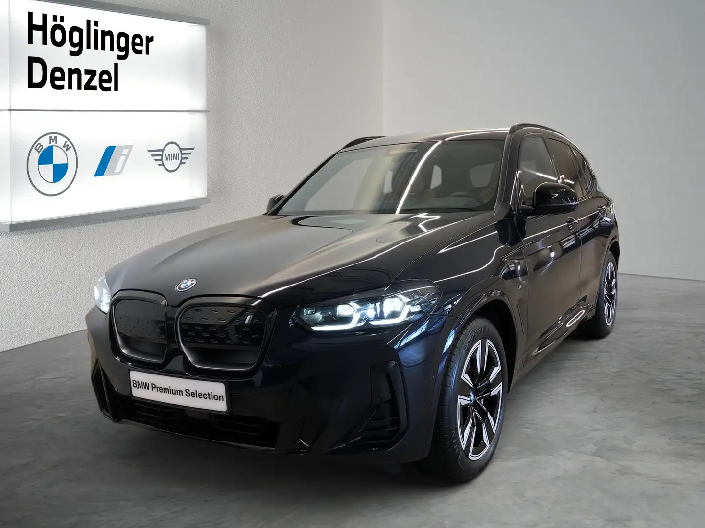 BMW iX3 M Schwarz - 1