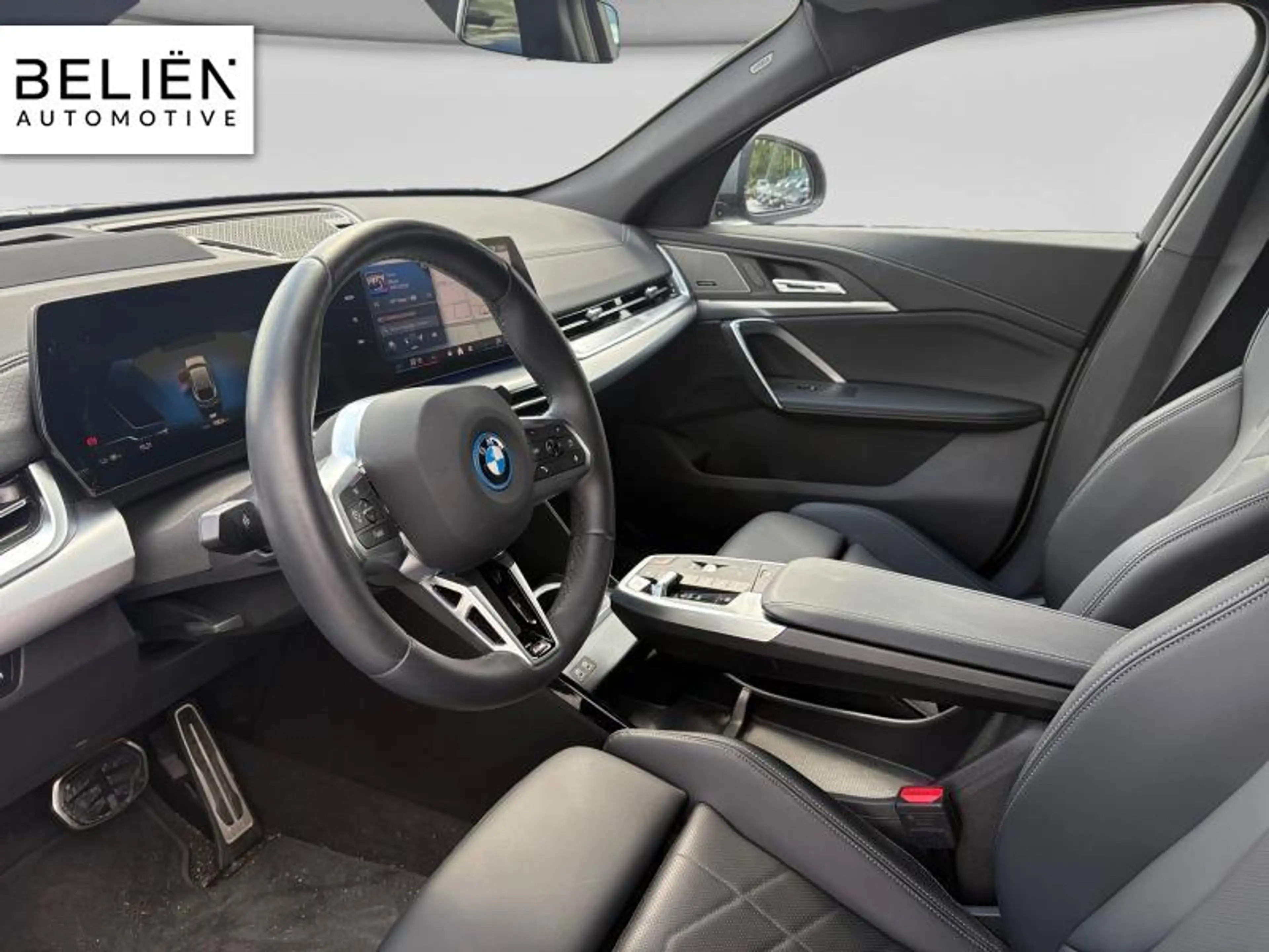 BMW iX2 xDrive30 — photo 10