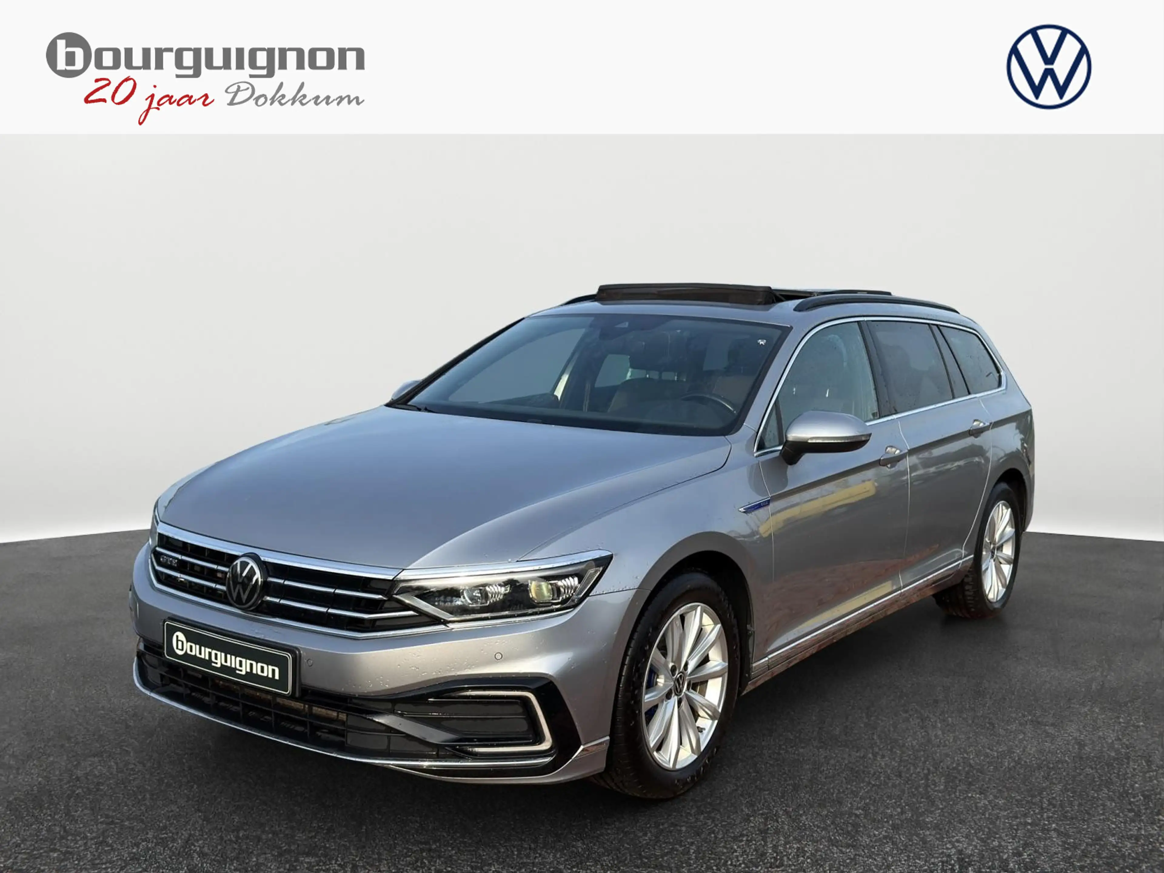 Volkswagen Passat Variant 1.4 TSI PHEV GTE Business | Trekhaak | Pano | 204P