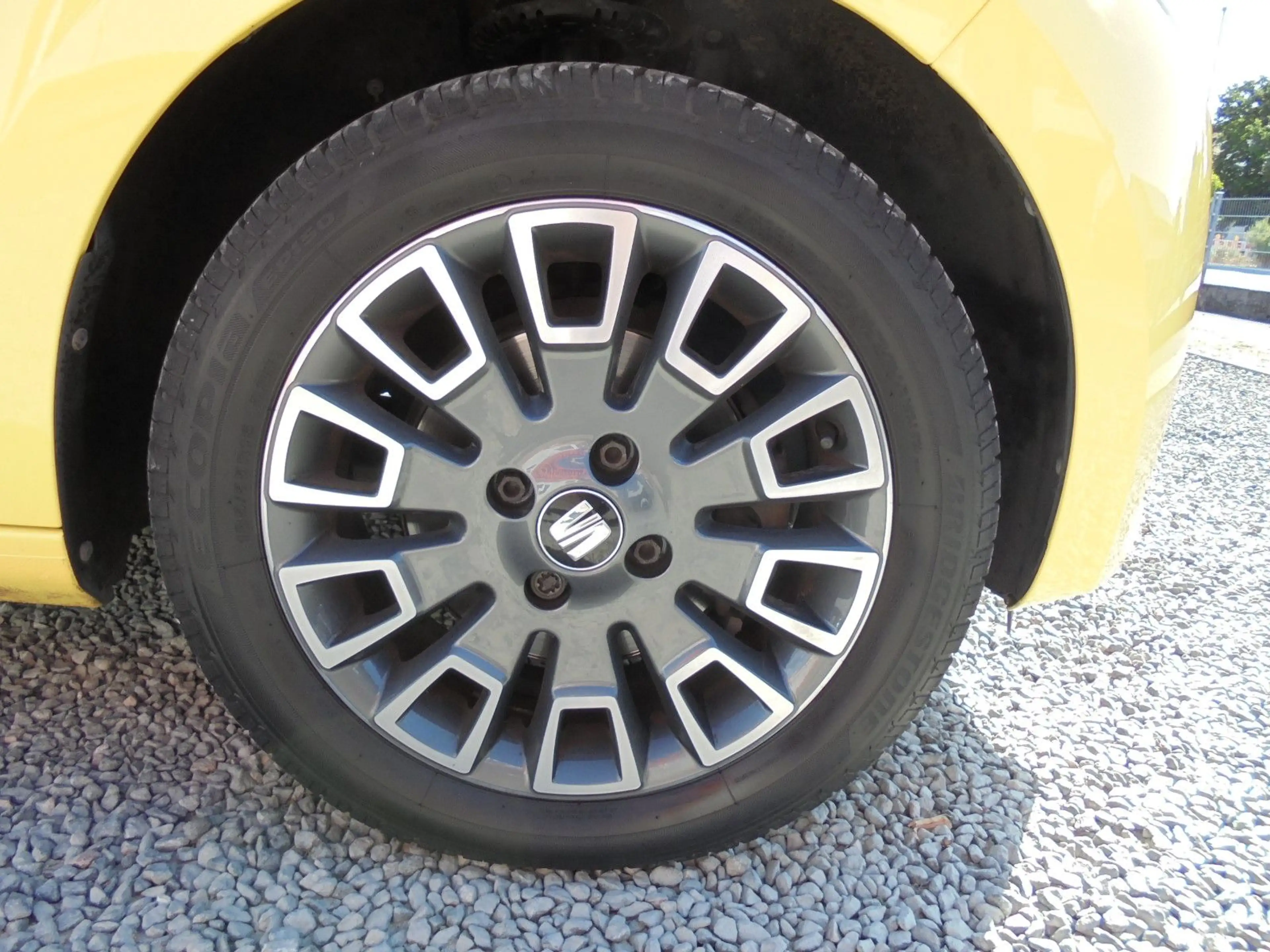 SEAT Mii Chic Automatik*Klima*Sitzh*EPH*Bluet*CD*TOP — photo 12
