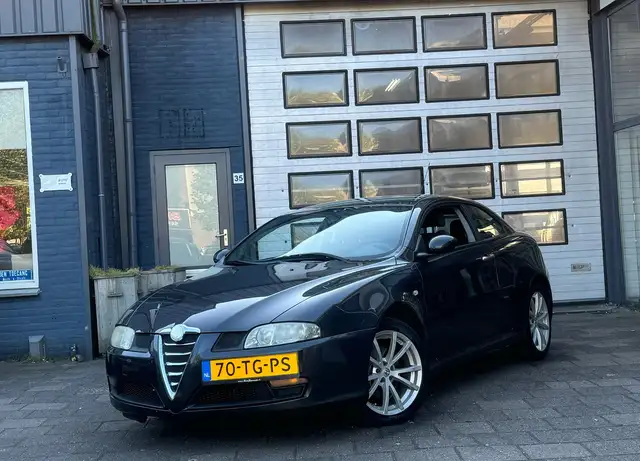 Alfa Romeo GT 1.8 T.Spark Collezione | Clima | Cruise | Navi