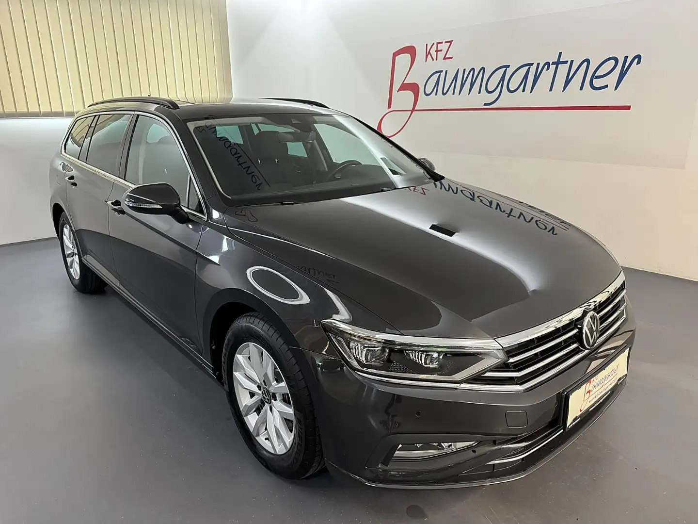 Volkswagen Passat Variant 2,0TDI *Matrix-LED*NAVI*ACC*PANO*Sitzheizung*Rü... Grau - 1