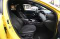 Mercedes-Benz A 180 7G-DCT AMG Line -LED-CAMERA-CARPLAY-CRUISE-AMBIANT Geel - thumbnail 14