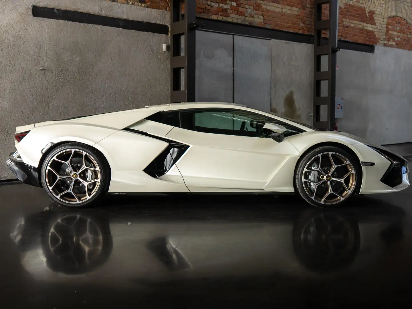 Lamborghini Revuelto Y2025+BalloonWhite+360°+full+PPF+pasngr+screen Fehér - 1