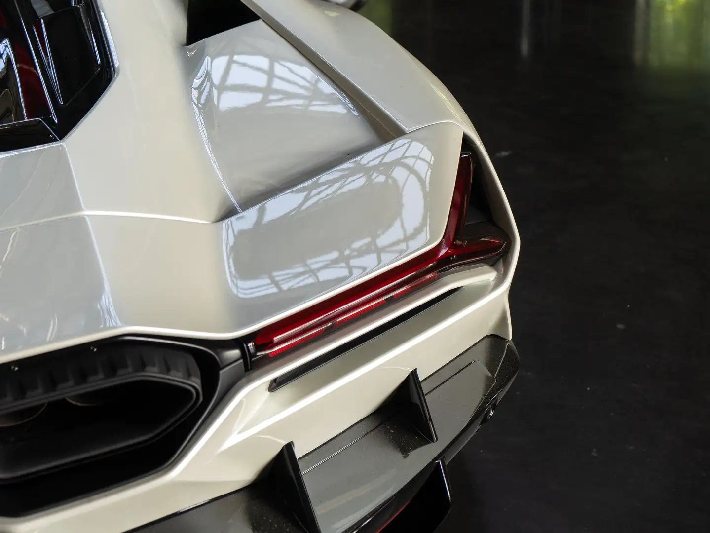 Lamborghini Revuelto Y2025+BalloonWhite+360°+full+wrap+pasngr+screen Weiß - 2