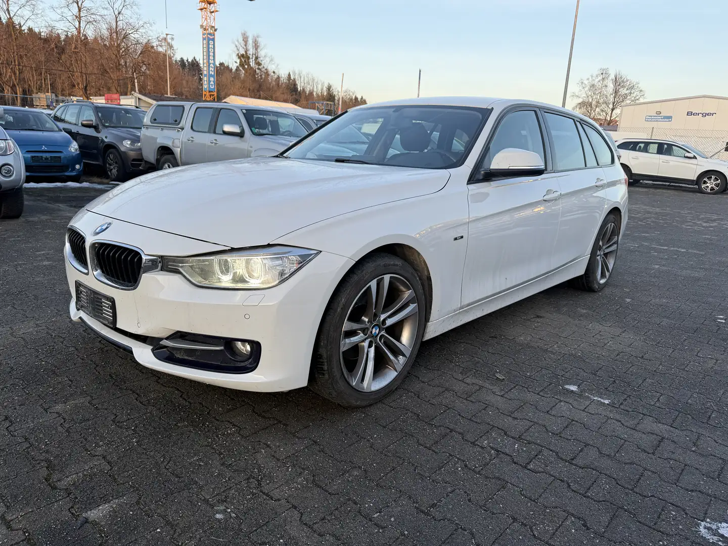 BMW 316 316d Touring Aut. Sport Line Weiß - 1