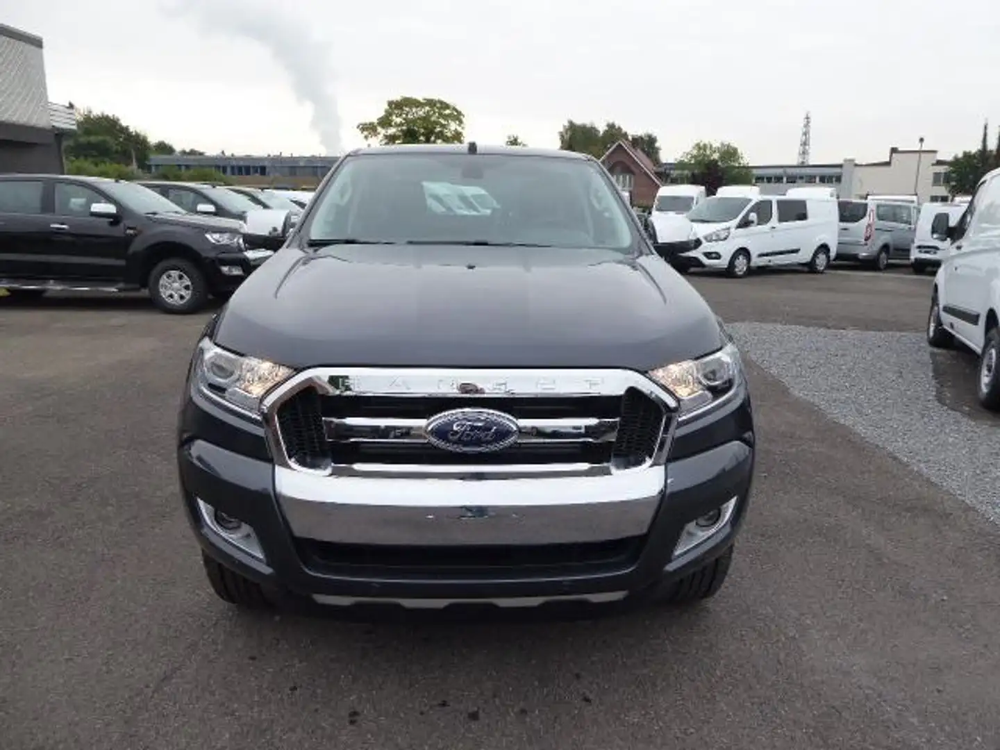 Ford Ranger Limited 3,2 TDCi Doka + Navi + AHK + PDC + Winterp Gris - 2
