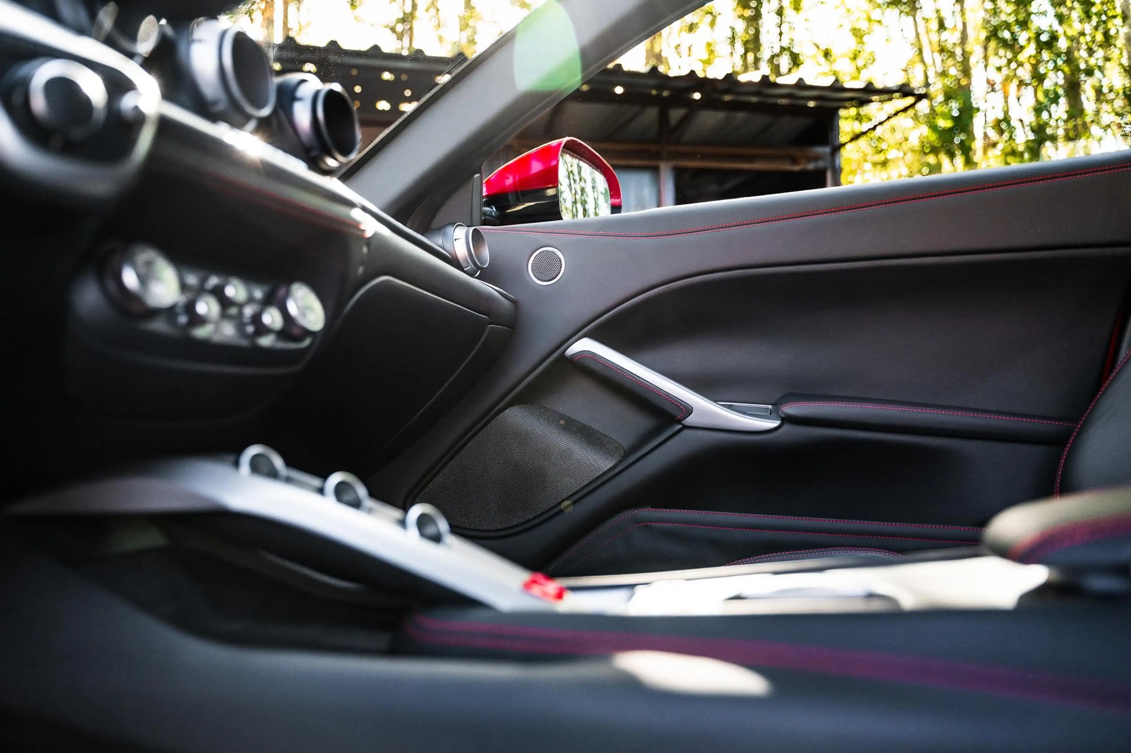 Ferrari F12 BERLINETTA/ BELGIAN / 12.000KM/ CCB /FULL SERVICE — photo 12