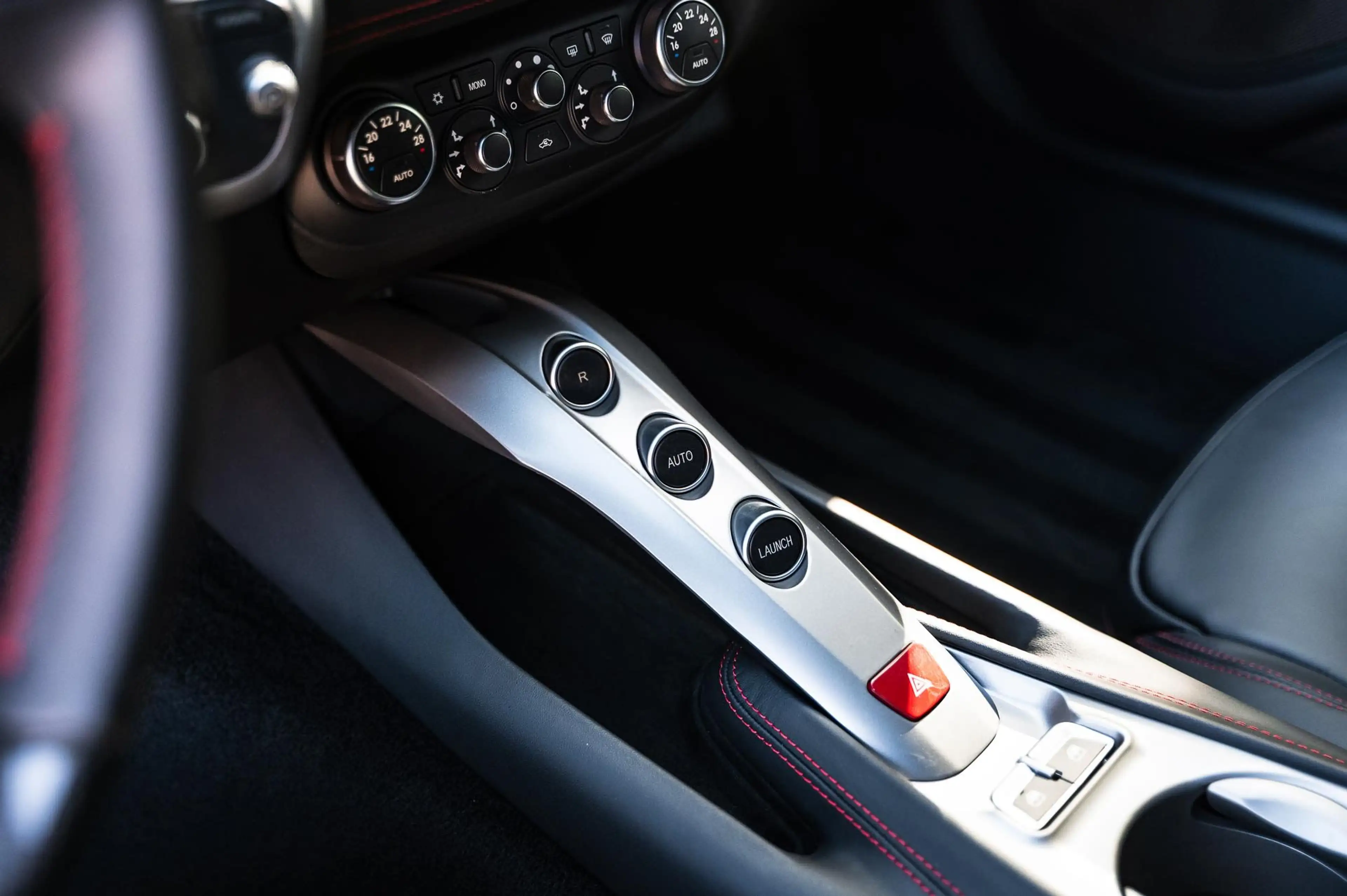 Ferrari F12 BERLINETTA/ BELGIAN / 12.000KM/ CCB /FULL SERVICE — photo 13