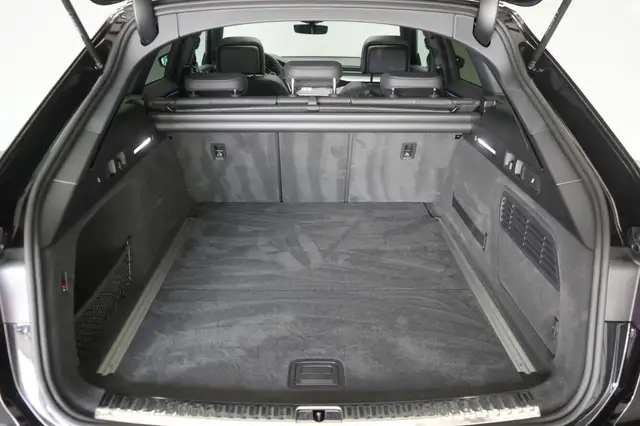 Audi A6 view 7