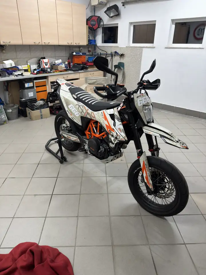 KTM 690 SMC R