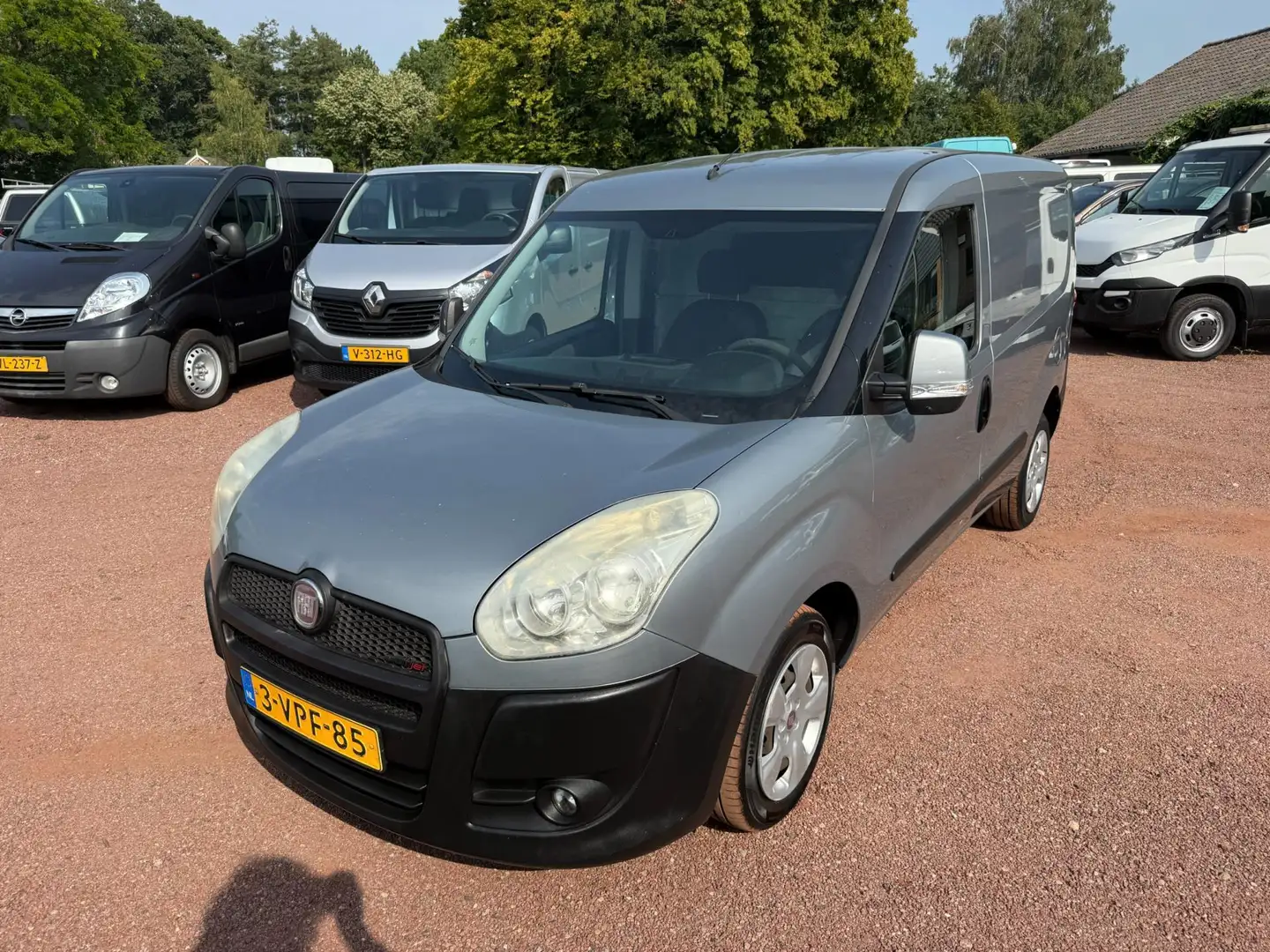 Fiat Doblo Cargo 1.3 MultiJet SX Airco Gris - 1
